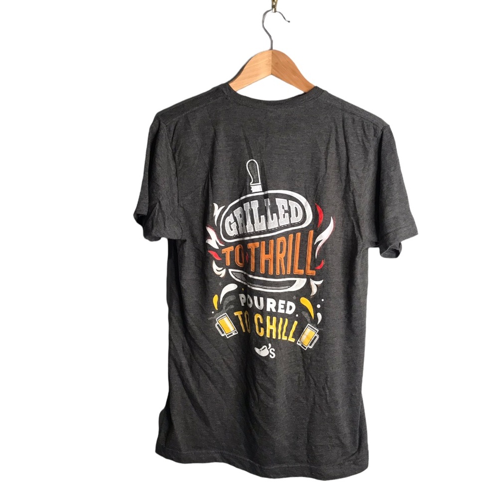 Chilis | Never used chilis burgers and beers gray T-shirt •